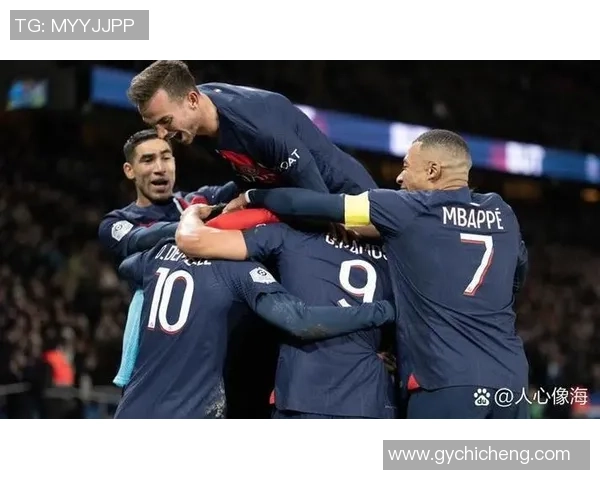 足总杯激战巴黎圣日耳曼与AC米兰0比0平点球大战决胜瞬间解析