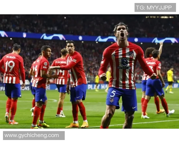 意甲激战：多特蒙德逆转曼联红牌事件引发全场热议与激情