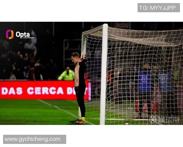 国王杯激战：多特蒙德与巴萨平局后点球决胜引发全场狂欢解析