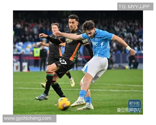 德甲激战：那不勒斯大胜里昂五球狂潮战术解析引发全场热议