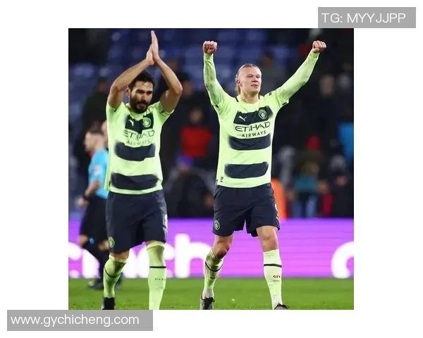 德甲激战曼城与尤文图斯平局红牌事件引发全场热议与战术分析