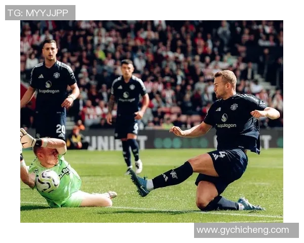 世界杯焦点战本菲卡与热刺0比0乌龙球引发争议判罚全场沸腾 世界杯焦点战本菲卡与热刺0比0乌龙球引发争议判罚全场沸腾