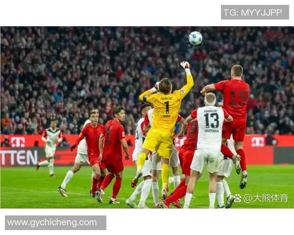 友谊赛精彩瞬间拜仁凭补时进球小胜波尔图引发全场欢呼 友谊赛精彩瞬间拜仁凭补时进球小胜波尔图引发全场欢呼