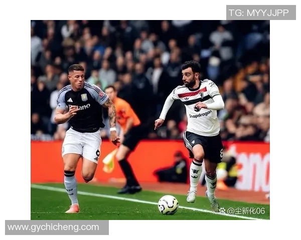 世界杯精彩对决曼联凭借帽子戏法战胜巴萨战术解析引发全场热议