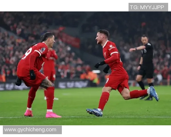 足总杯惊天对决曼城与利物浦战成平局引发历史冷门回顾