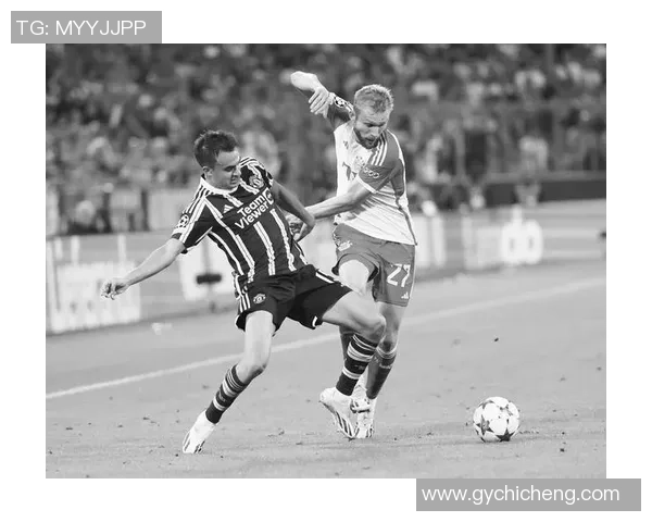 曼联友谊赛大胜拜仁神奇扑救瞬间点燃全场激情