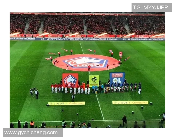 意甲激战：莱比锡与里昂战平争议判罚引发全场热议