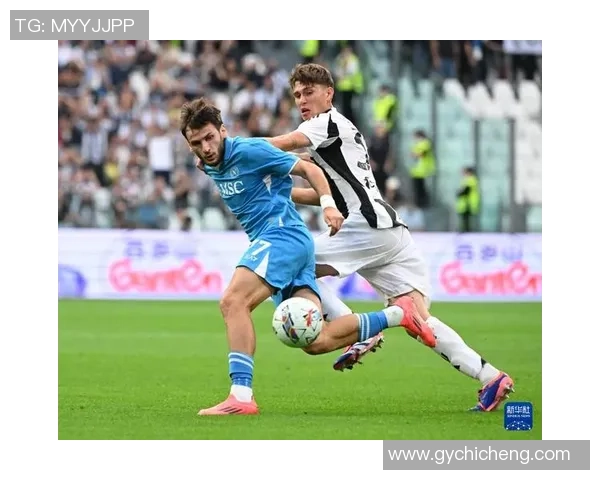 意甲焦点战拜仁与那不勒斯激战成平局补时进球引发全场狂欢 意甲焦点战拜仁与那不勒斯激战成平局补时进球引发全场狂欢