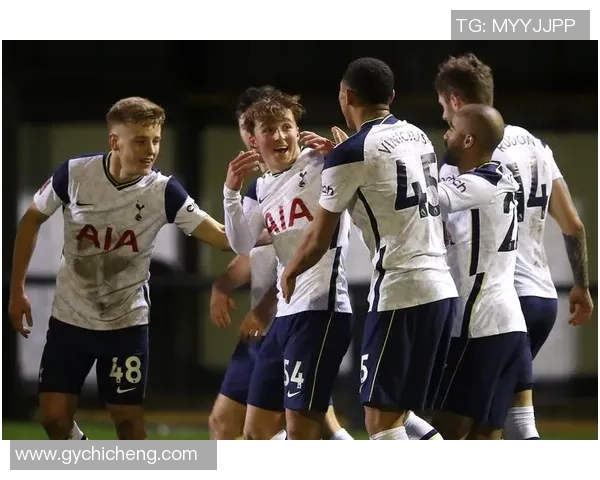 热刺逆转尤文图斯4-3神奇扑救成比赛转折点引爆全场激情