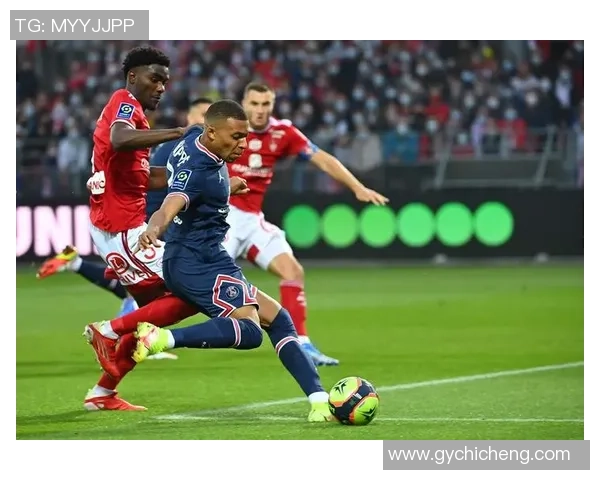 意甲激战：波尔图狂胜巴黎圣日耳曼5-1神奇扑救点燃全场激情