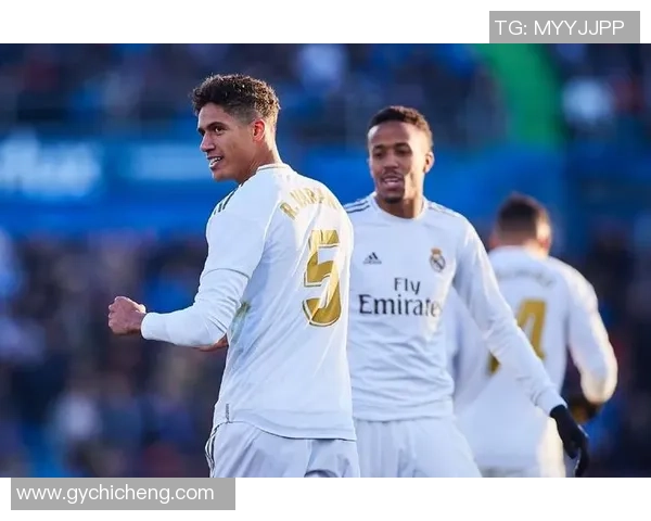 西甲精彩对决多特蒙德逆转曼城乌龙球引发全场狂欢与转会热议